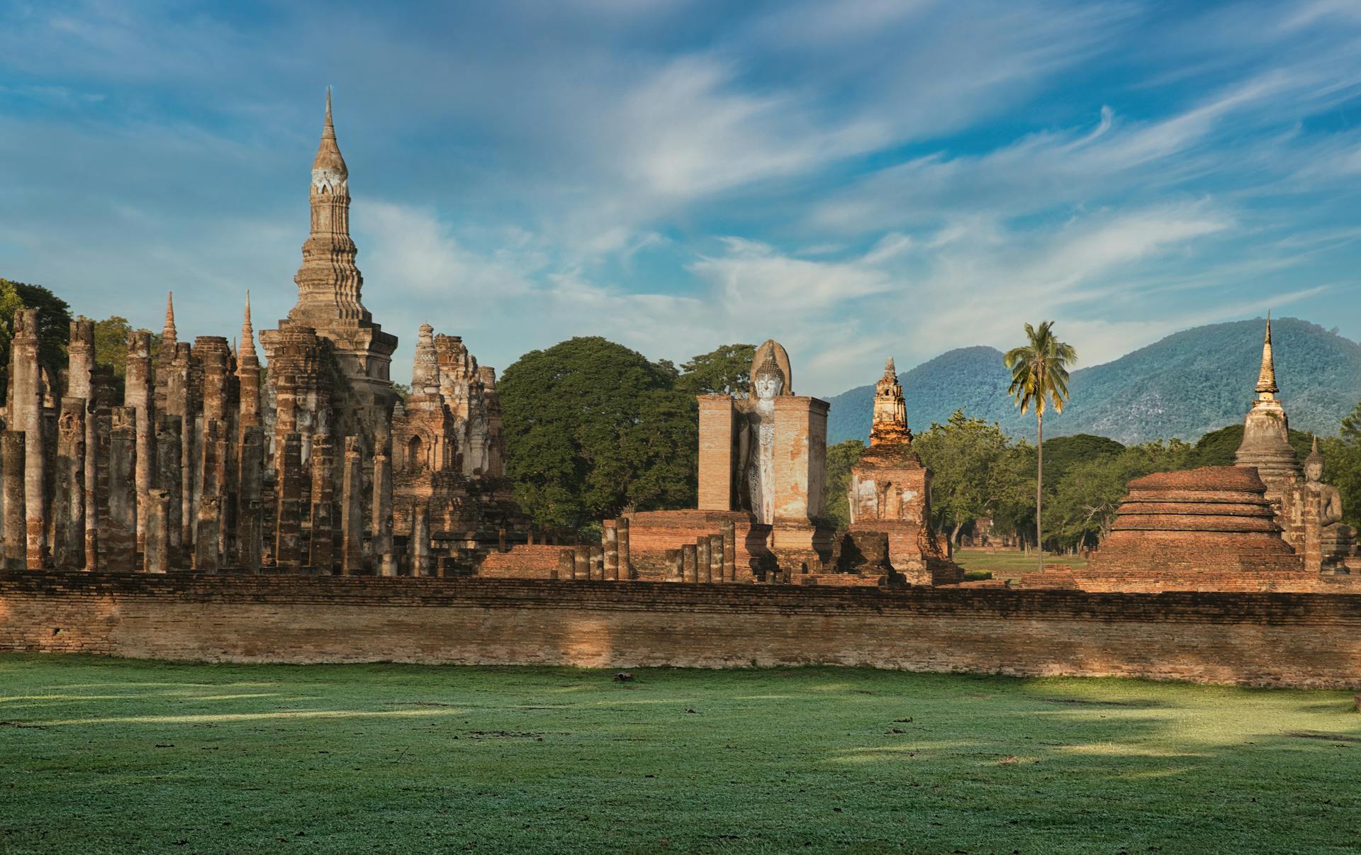 Capture the authentic charm of Sukhothai’s lush scene